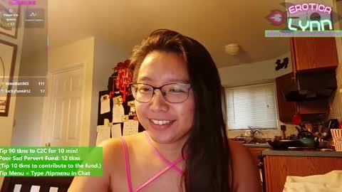 Snapshot of eroticalynn chatting on September 2025 07:06:02 PM Lynn online show from September 2025 07:06:02 PM