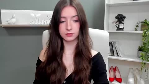 Leah online show from December 2024 09:18:01 AM