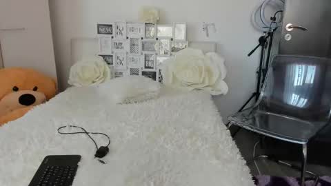 eroticsensualkitty4u online show from October 2025 07:30:01 AM