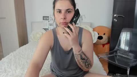 Snapshot of eroticsensualkitty4u chatting on April 2026 07:33:01 AM eroticsensualkitty4u online show from April 2026 07:33:01 AM