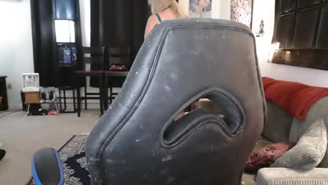 Snapshot of eroticsiren2 chatting on January 2025 09:59:02 AM EroticSiren2 online show from January 2025 09:59:02 AM