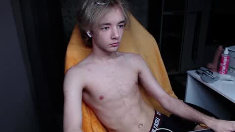 Snapshot of ervi_ chatting on June 2026 09:05:02 PM ERV1II online show from June 2026 09:05:02 PM