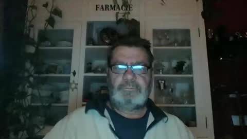 Erwins room welcome sound on online show from January 2025 02:41:01 AM