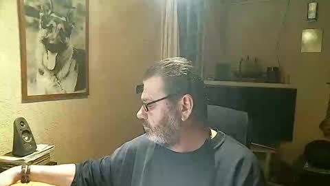 Erwins room welcome sound on online show from January 2025 10:28:02 PM