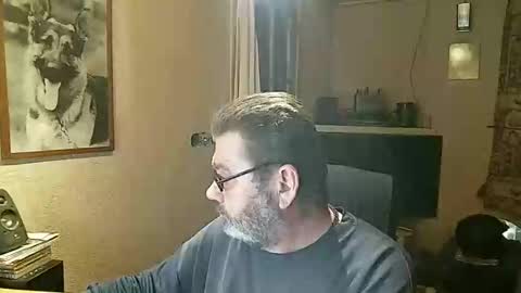Erwins room welcome sound on online show from January 2025 12:57:02 AM
