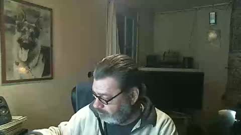 Erwins room welcome sound on online show from February 2025 11:58:02 PM