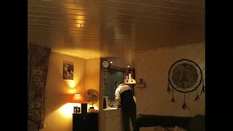 Erwins room welcome sound on online show from February 2025 08:34:02 PM