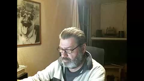 Erwins room welcome sound on online show from February 2025 11:36:01 PM