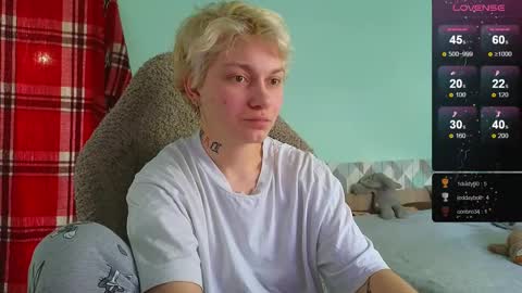 Snapshot of esajukyy chatting on January 2025 06:03:01 AM esajukyy online show from January 2025 06:03:01 AM