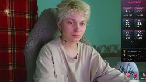 Snapshot of esajukyy chatting on January 2025 07:27:02 PM esajukyy online show from January 2025 07:27:02 PM