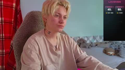 Snapshot of esajukyy chatting on January 2025 05:48:01 AM esajukyy online show from January 2025 05:48:01 AM