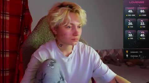 Snapshot of esajukyy chatting on February 2025 06:51:01 PM esajukyy online show from February 2025 06:51:01 PM