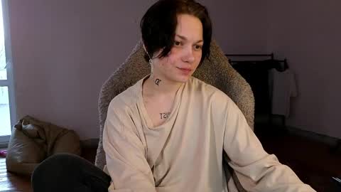 esajukyy online show from May 2026 01:51:02 PM