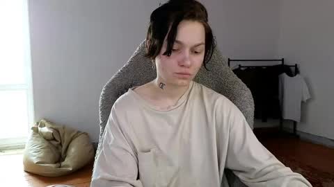 esajukyy online show from May 2026 05:15:02 AM