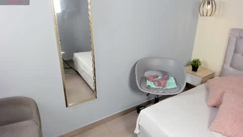 Escarlet online show from June 2026 02:39:01 PM
