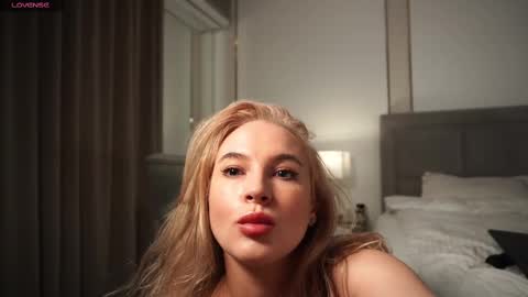 Snapshot of eseniyalove chatting on February 2025 07:37:02 AM Eseniya online show from February 2025 07:37:02 AM