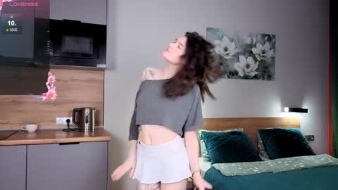 EshleGreen online show from November 2025 02:16:01 PM