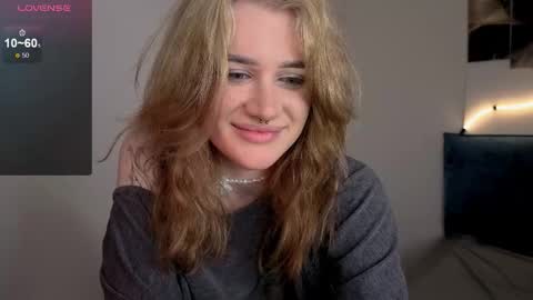 Snapshot of eshleeeygreen chatting on February 2026 05:19:02 PM EshleGreen online show from February 2026 05:19:02 PM