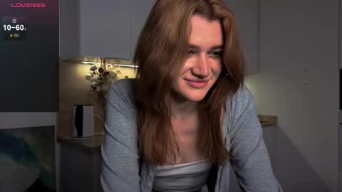 Snapshot of eshleeeygreen chatting on March 2026 09:42:01 PM EshleGreen online show from March 2026 09:42:01 PM