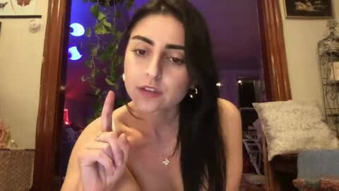 esimaralda online show from May 2026 01:14:01 AM