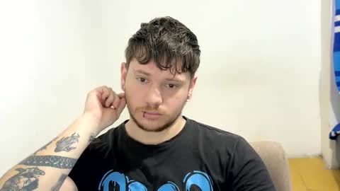 eskol212 online show from April 2026 02:47:02 PM