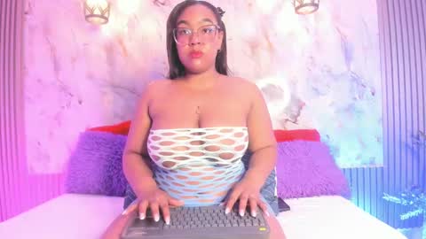 esmeralda online show from March 2025 09:32:02 AM