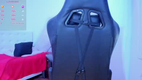 esme online show from January 2025 09:04:02 PM