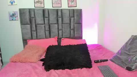 Perla online show from June 2026 07:50:02 AM
