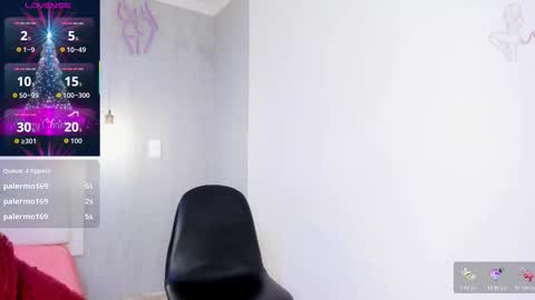 esmeraldanyx online show from December 2025 10:26:01 PM