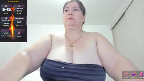 Esmeralda online show from June 2026 10:09:02 PM