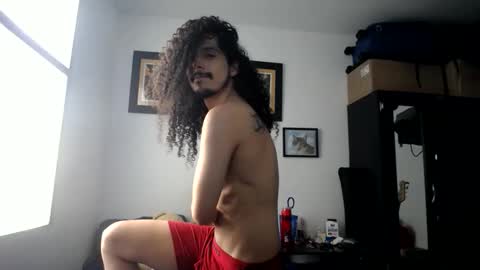 Snapshot of esnaider_man chatting on April 2026 08:00:02 PM Esnider online show from April 2026 08:00:02 PM