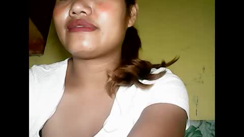 Snapshot of especialgirl_28 chatting on January 2025 07:34:02 PM especialgirl_28 online show from January 2025 07:34:02 PM