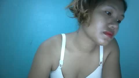 Snapshot of especialgirl_28 chatting on October 2025 05:45:02 PM especialgirl_28 online show from October 2025 05:45:02 PM