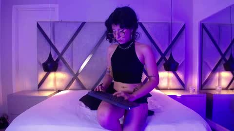 Snapshot of esquizo_girl chatting on September 2025 08:34:02 PM Esquizo Girl online show from September 2025 08:34:02 PM