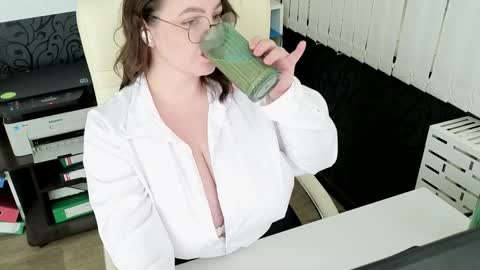 Ava online show from May 2026 01:46:01 AM
