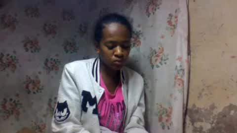 estancelee online show from July 2026 09:39:01 PM