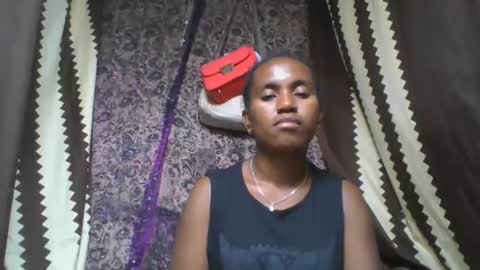 estanie online show from October 2025 06:53:01 PM