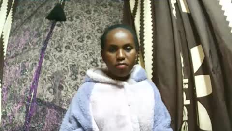 estanie online show from November 2025 07:06:02 AM