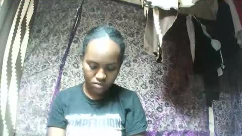 estanie online show from November 2025 07:02:02 PM