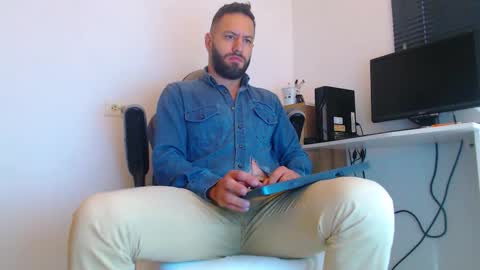 Snapshot of esteban7984068 chatting on February 2026 01:29:02 PM esteban online show from February 2026 01:29:02 PM