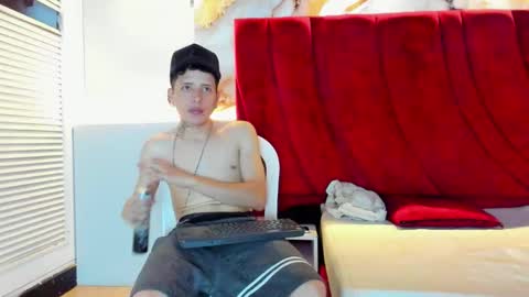 ESTEBAN online show from January 2026 07:40:01 PM