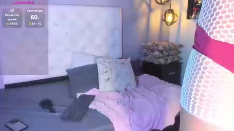 Snapshot of esteban_cor chatting on September 2025 08:56:01 PM Salome online show from September 2025 08:56:01 PM