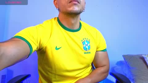 Snapshot of esteban_de_louise chatting on March 2026 11:27:01 AM ESTEBAN online show from March 2026 11:27:01 AM