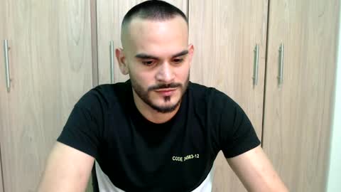 Snapshot of esteban_fer chatting on February 2025 04:36:02 AM Esteban Fernandez online show from February 2025 04:36:02 AM