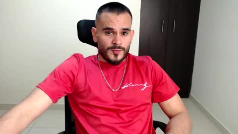 Esteban Fernandez online show from November 2025 04:55:02 AM