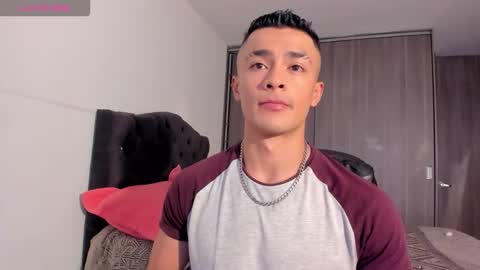 Snapshot of esteban_stud97 chatting on October 2025 08:09:01 PM Esteban Stud online show from October 2025 08:09:01 PM