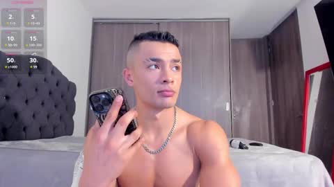 Snapshot of esteban_stud97 chatting on November 2025 09:36:02 PM Esteban Stud online show from November 2025 09:36:02 PM