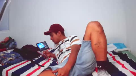 Snapshot of esteban_verg chatting on December 2024 09:52:01 PM wailer1996 online show from December 2024 09:52:01 PM