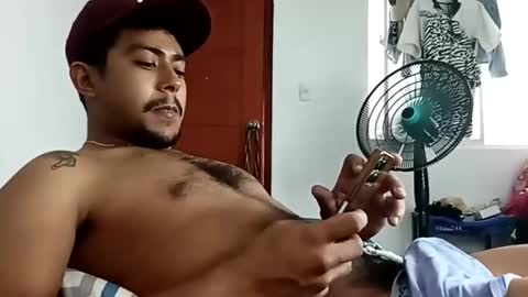 Snapshot of esteban_verg chatting on January 2025 02:50:02 PM wailer1996 online show from January 2025 02:50:02 PM