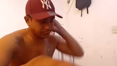 Snapshot of esteban_verg chatting on October 2025 06:19:02 PM wailer1996 online show from October 2025 06:19:02 PM